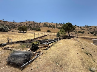 747 Red Hill Rd, Bodfish, CA 93205