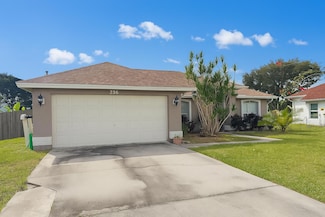 250 SW Moselle Ave, Port Saint Lucie, FL 34984