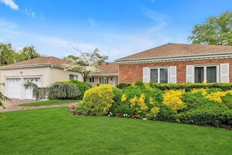 1603 Cynthia Ct, Hewlett, NY 11557