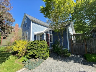 2106 B St, Bellingham, WA 98225