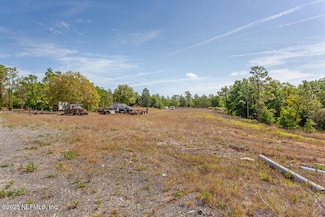 148 Lake Shore Dr, Hawthorne, FL 32640
