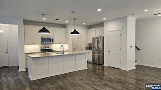 188 Aspen Dr Unit 414, Cedar Grove, NJ 07009