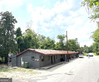 Apt E Oak St, Jesup, GA 31546