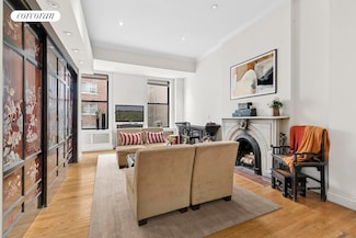 48 Gramercy Park N Unit 4B, New York, NY 10010