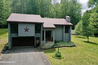 236 Angel Rd, Corinth, NY 12822