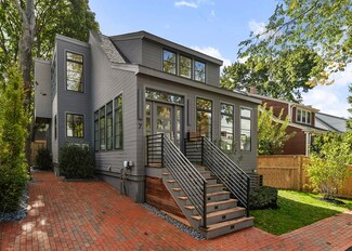 7 Chetwynd Rd, Cambridge, MA 02140