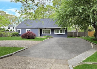 36 Matsunaye Dr, Medford, NY 11763