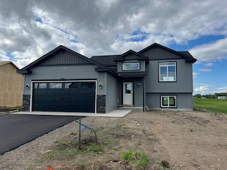 865 3rd Ave SW, Faribault, MN 55021