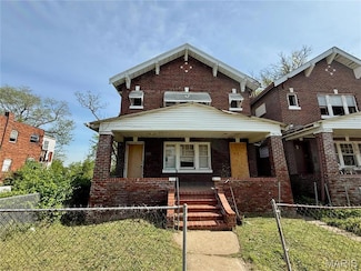 5723 Labadie Ave, Saint Louis, MO 63120