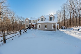 924 Powderhorn Rd, Manchester Center, VT 05255