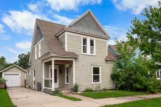 1507 Cole Ave NE, Grand Rapids, MI 49505