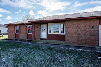 3950 Horseshoe Bend Rd, Troy, OH 45373