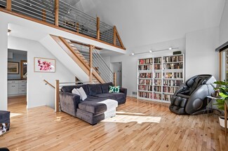 485 Gramsie Rd, Saint Paul, MN 55126