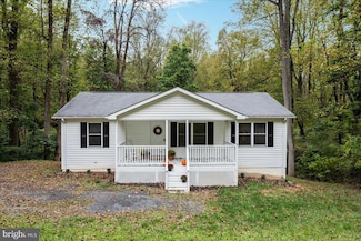 2304 High Top Rd, Linden, VA 22642