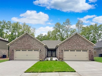 6526 Fortuna Ct, Bowling Green, KY 42104