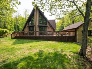 52 Mcsherry Ln, Hartford, ME 04220