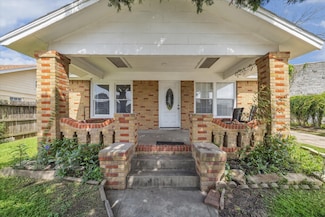 2504 Oakcliff St, Houston, TX 77023