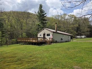 23 Rock Hill Rd, Weedville, PA 15868