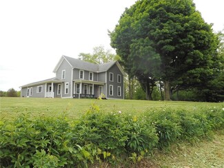 6996 E Bethany Leroy Rd, Le Roy, NY 14482