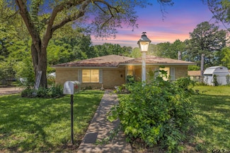 2617 Florence St, Kilgore, TX 75662