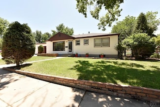 1120 Horseshoe Dr, Pueblo, CO 81001