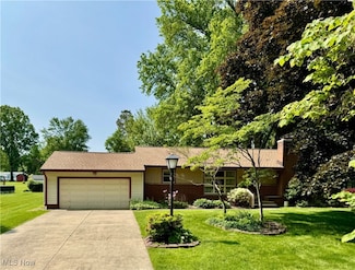 638 Fairwood Rd, Akron, OH 44319