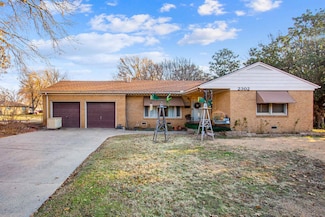 2302 George Washington Dr, Wichita, KS 67218