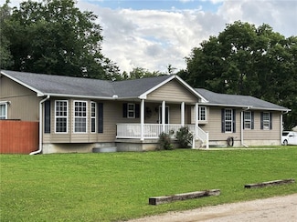 113 and 115 Mulberry St, Humboldt, KS 66748