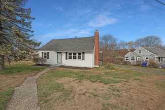 136 Cooper Dr, Waterbury, CT 06704