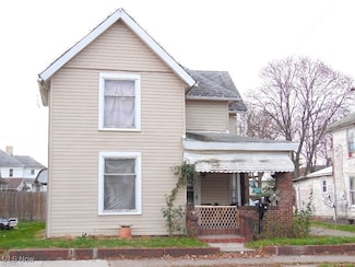 421 S 7th St, Coshocton, OH 43812