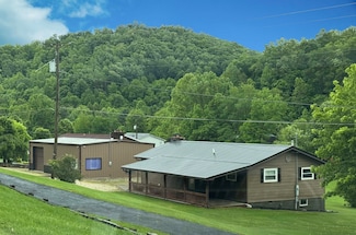 1489 Toms Creek Rd, Wayne, WV 25570