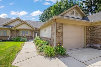21366 Mulberry Ct, Farmington Hills, MI 48336