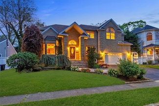 2175 Helene Ave, Merrick, NY 11566