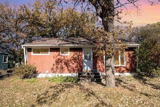 5344 52nd Ave N, Minneapolis, MN 55429