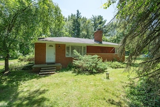 1755 W Avon Rd, Rochester Hills, MI 48309