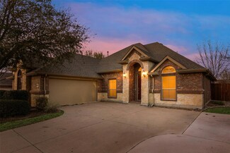 8407 Pecan Creek Dr, Arlington, TX 76001