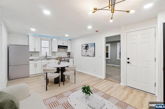 176 Parker St, Newark, NJ 07104