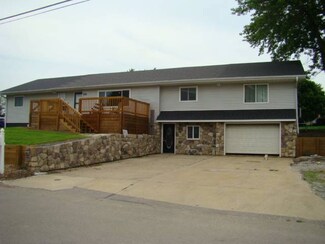 305 E South St, Corydon, IA 50060