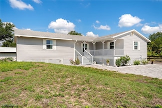 2313 Hines Ave, Alva, FL 33920
