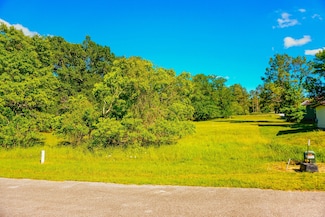 155 Wildwood Lake Dr N, Huntsville, TX 77340