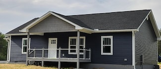 900 14th St, Etowah, TN 37331