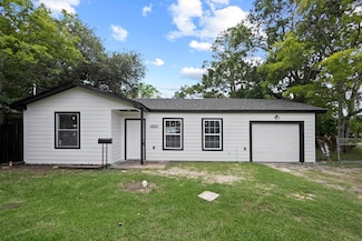 4247 Lansing Ave, Port Arthur, TX 77642