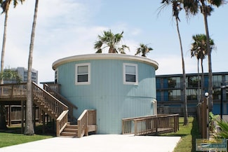 111 E Tarpon St, South Padre Island, TX 78597