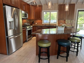 37 Kelp Ave, Ocean Beach, NY 11770
