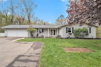2675 N 33rd St, Galesburg, MI 49053
