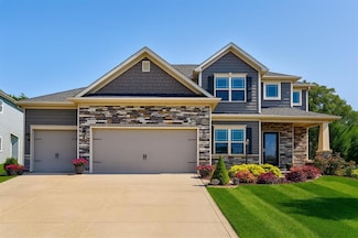 16914 Airline Dr, Clive, IA 50325