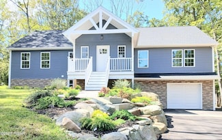 130 Rodeo Dr, Blooming Grove Township, PA 18428