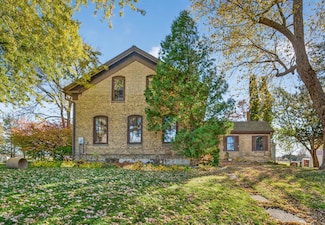 N1003 Plymouth Trail, New Holstein, WI 53061