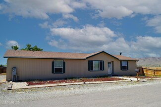 3 Smoketree Ln, Yerington, NV 89447