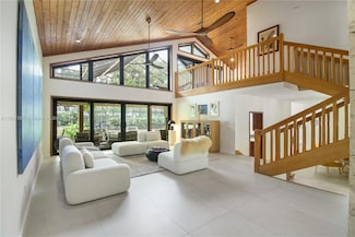 8120 SW 182nd St, Palmetto Bay, FL 33157